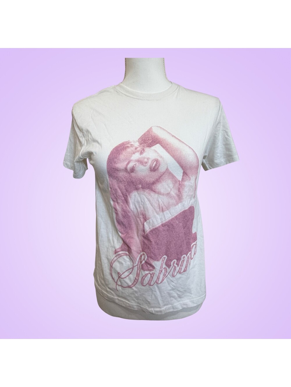 Sabrina Carpenter Womens Medium White Pink Portrait Graphic T Shirt NWT Cotton